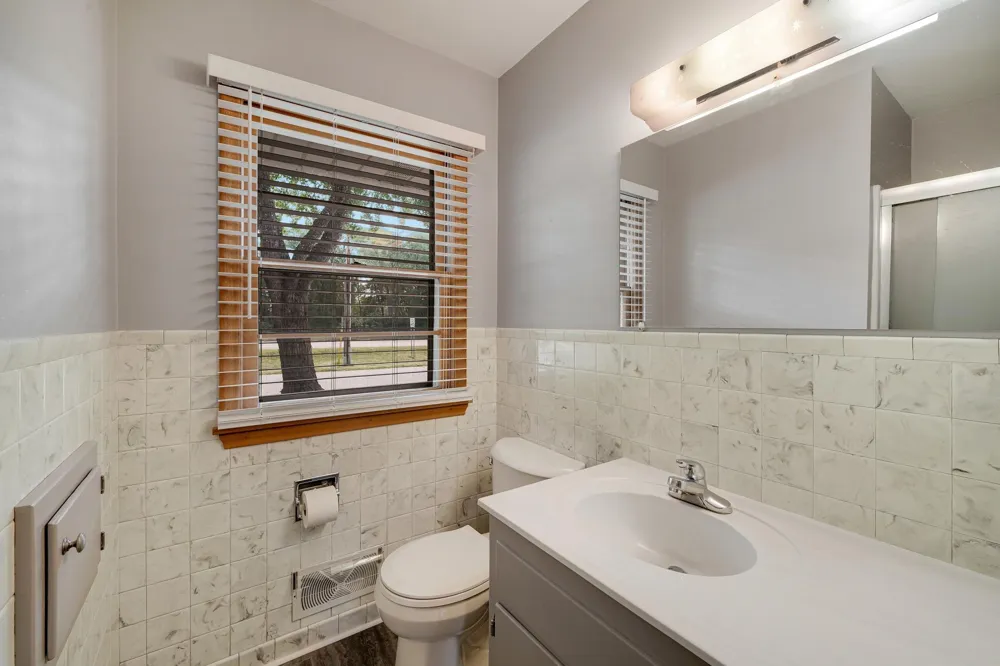903 Parallel Street Chaska, MN 55318