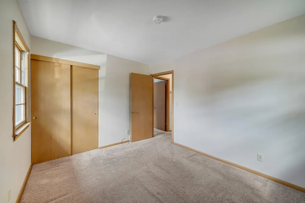 903 Parallel Street Chaska, MN 55318