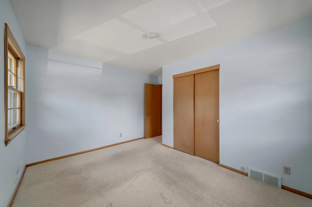 903 Parallel Street Chaska, MN 55318