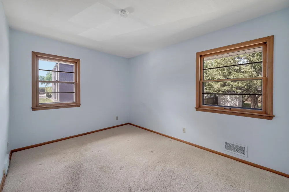 903 Parallel Street Chaska, MN 55318