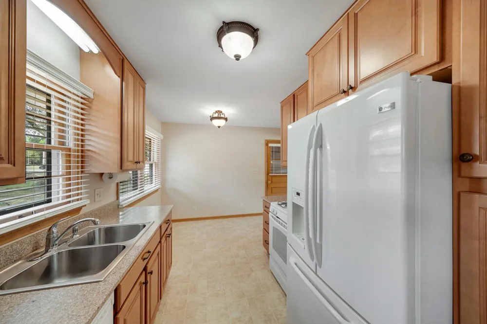 903 Parallel Street Chaska, MN 55318