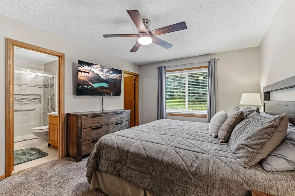 7580 Newbury Road Woodbury, MN 55125