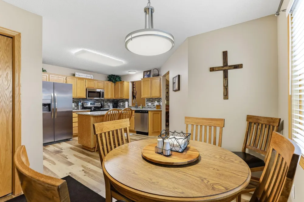 7580 Newbury Road Woodbury, MN 55125