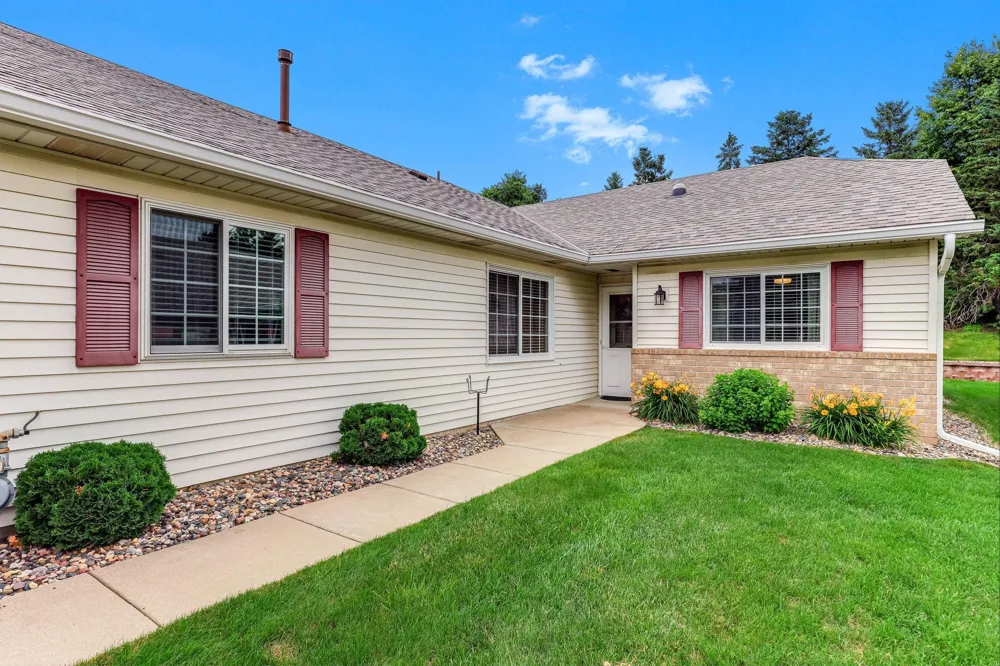 7580 Newbury Road Woodbury, MN 55125