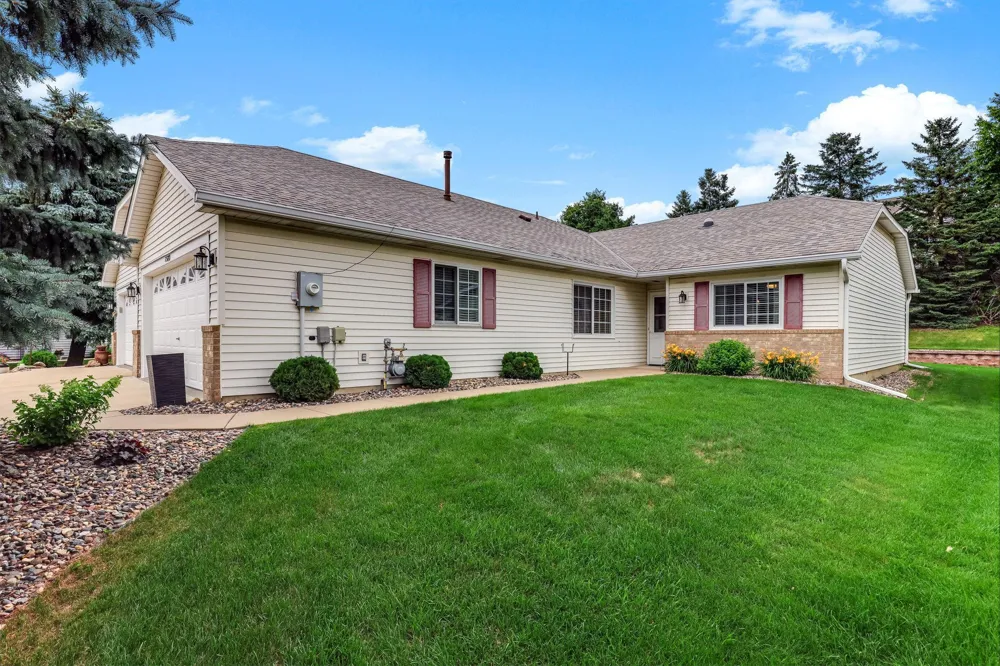 7580 Newbury Road Woodbury, MN 55125