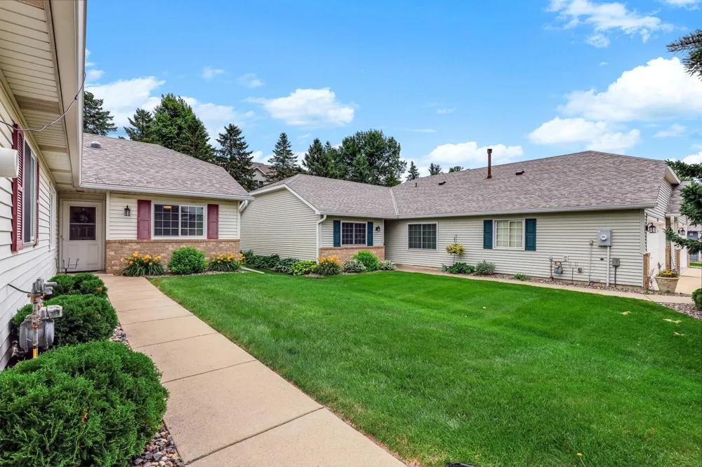 7580 Newbury Road Woodbury, MN 55125