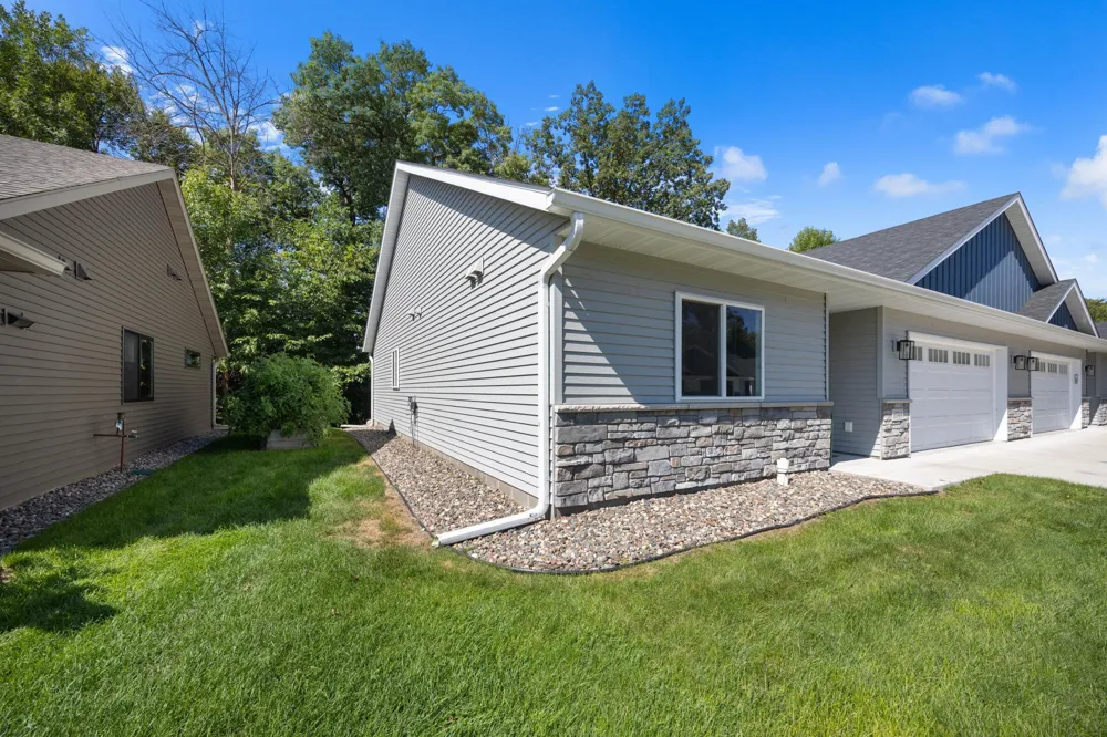 11744 Kings Lane SE Becker, MN 55308