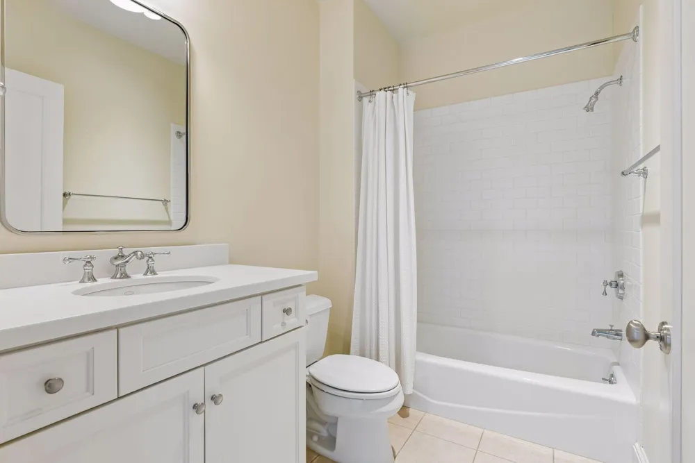 301 Kenwood Parkway #502 Minneapolis, MN 55403