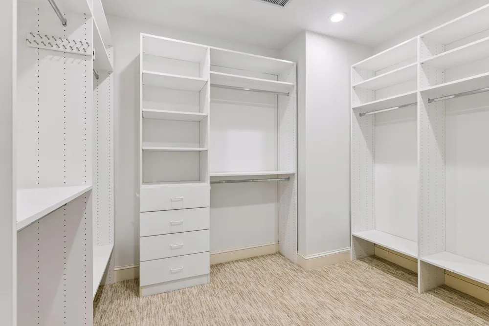 301 Kenwood Parkway #502 Minneapolis, MN 55403