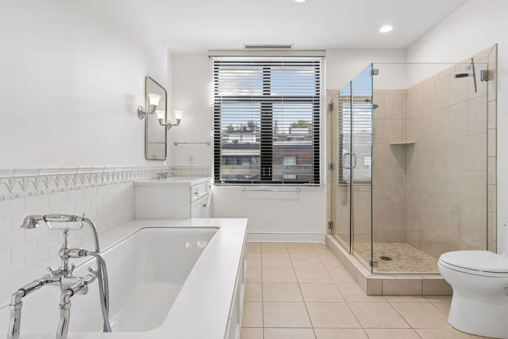 301 Kenwood Parkway #502 Minneapolis, MN 55403