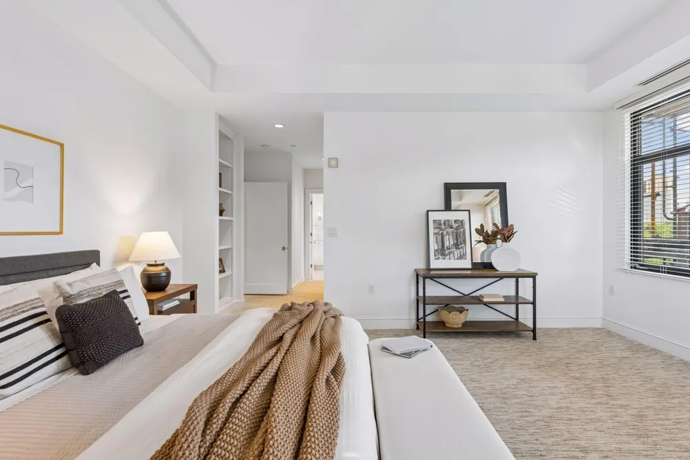 301 Kenwood Parkway #502 Minneapolis, MN 55403
