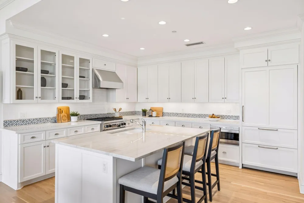 301 Kenwood Parkway #502 Minneapolis, MN 55403