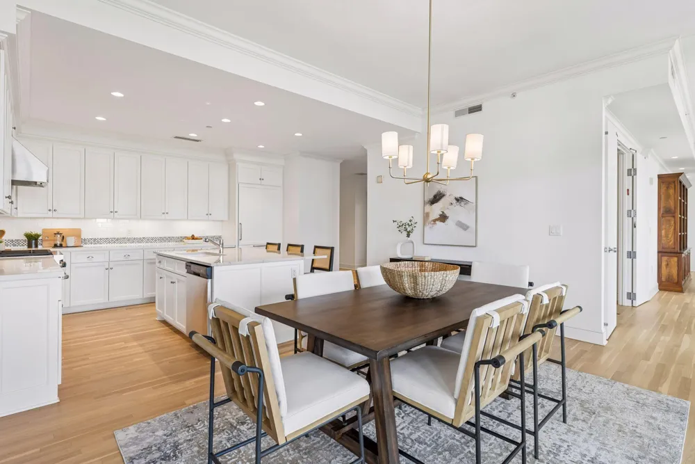 301 Kenwood Parkway #502 Minneapolis, MN 55403