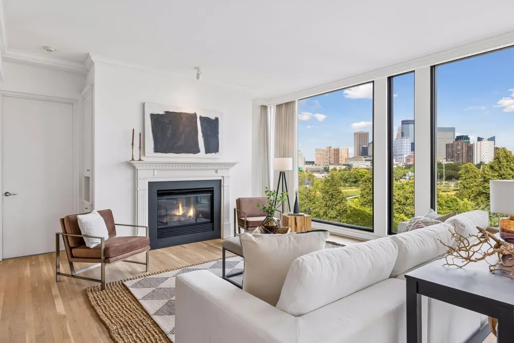 301 Kenwood Parkway #502 Minneapolis, MN 55403