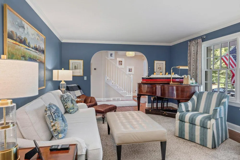 4801 Larkspur Lane Edina, MN 55435