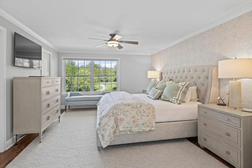 4801 Larkspur Lane Edina, MN 55435