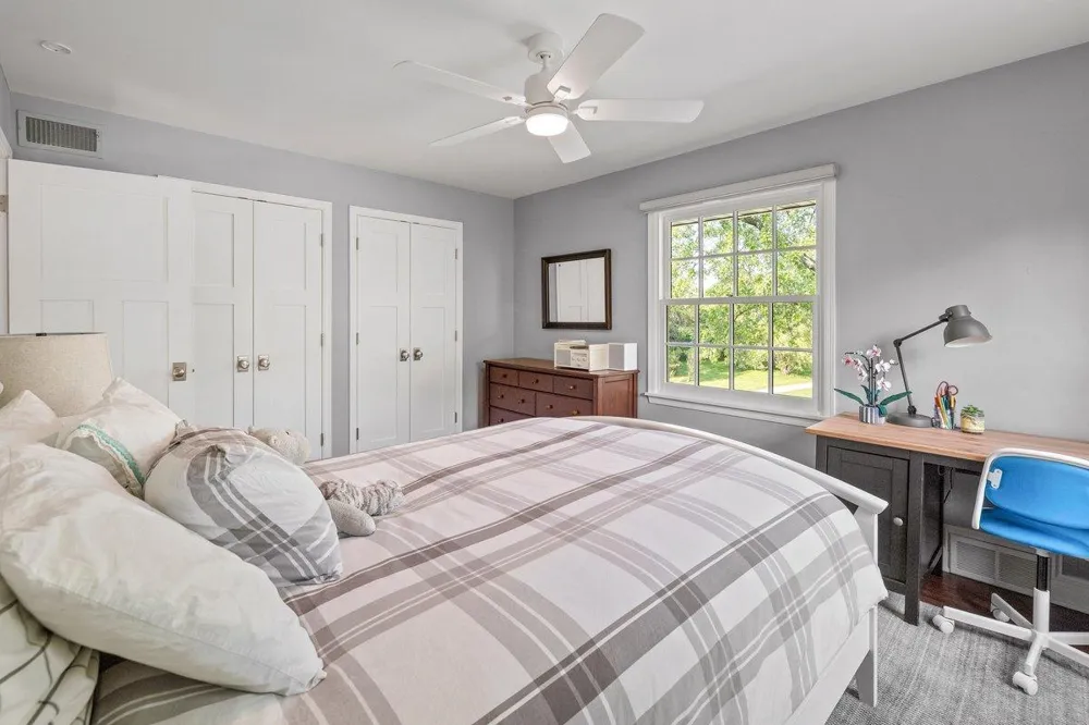 4801 Larkspur Lane Edina, MN 55435