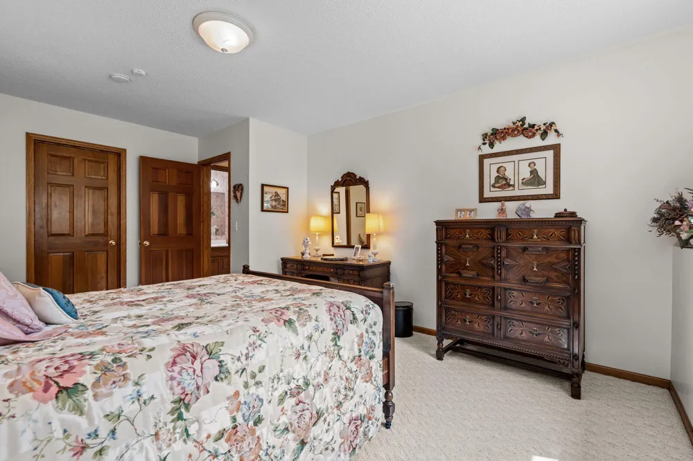 232 Wildflower Court Vadnais Heights, MN 55127