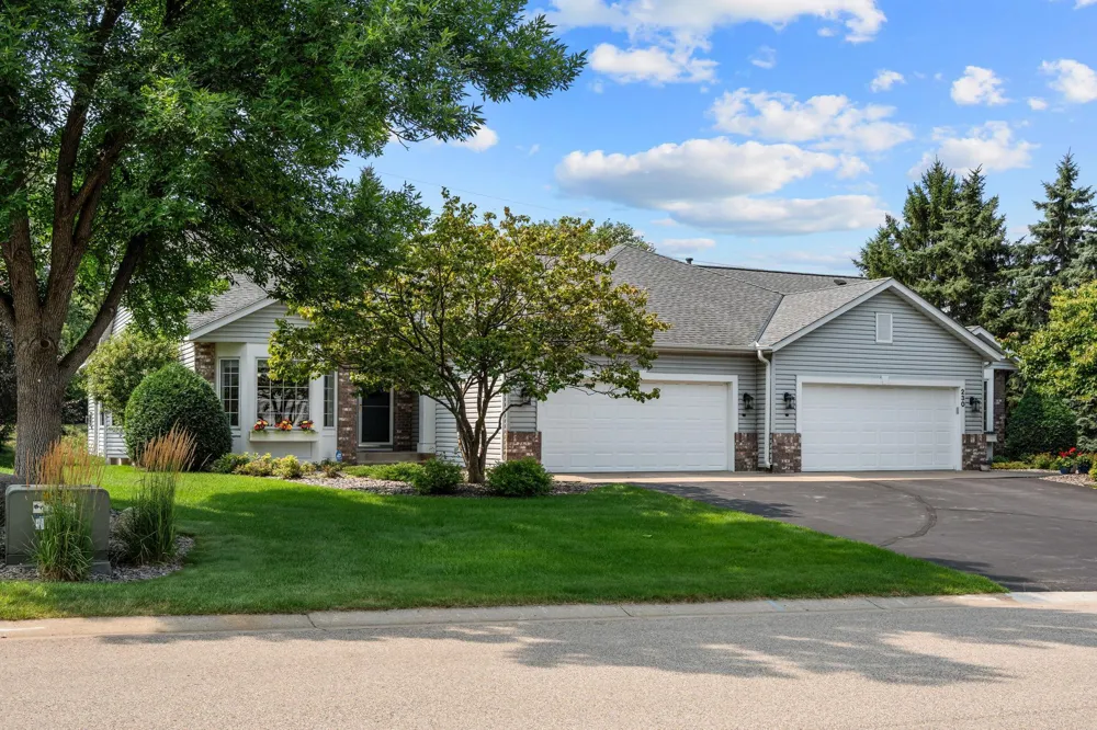 232 Wildflower Court Vadnais Heights, MN 55127