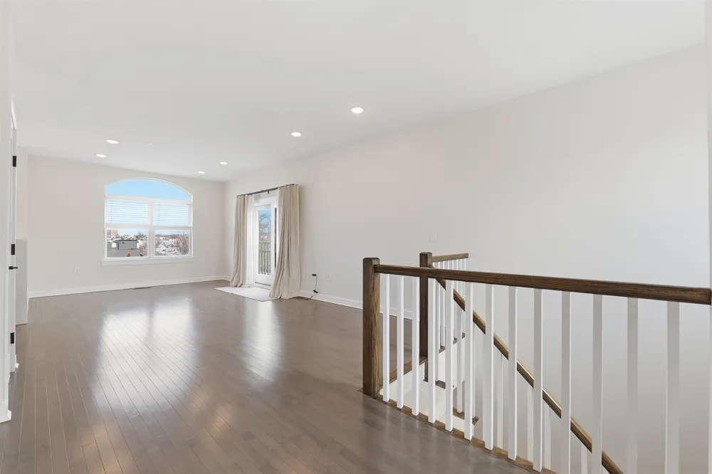 974 SUMMIT AVE Jersey City, NJ 07307