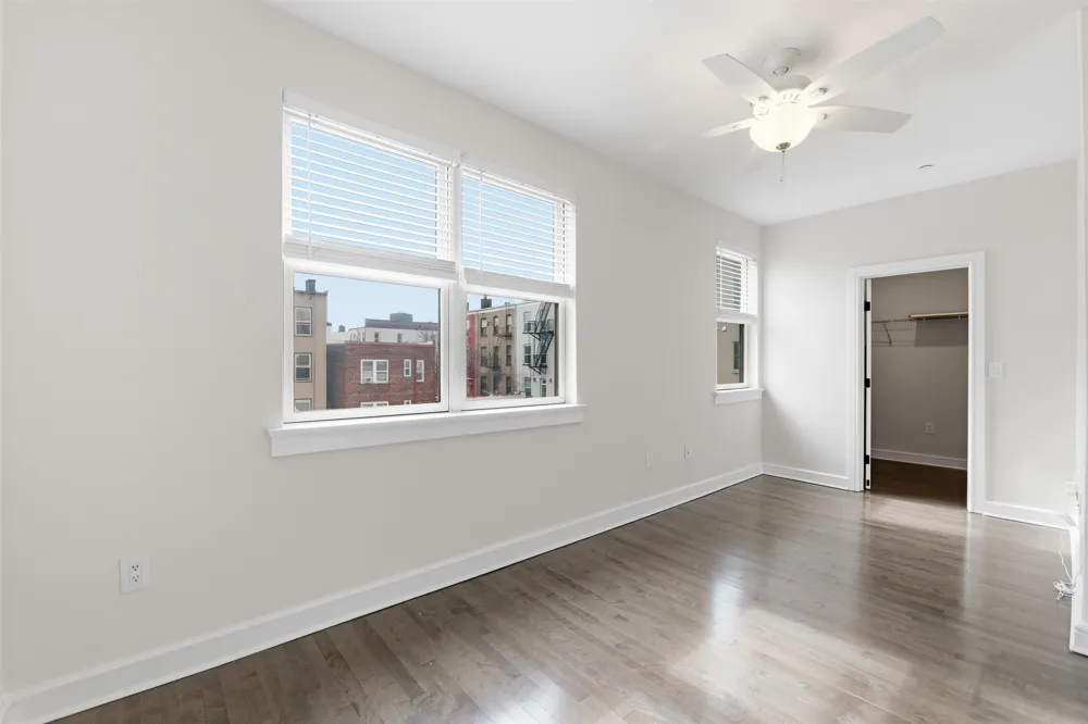 974 SUMMIT AVE Jersey City, NJ 07307