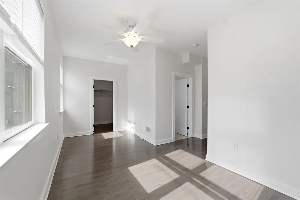 974 SUMMIT AVE Jersey City, NJ 07307