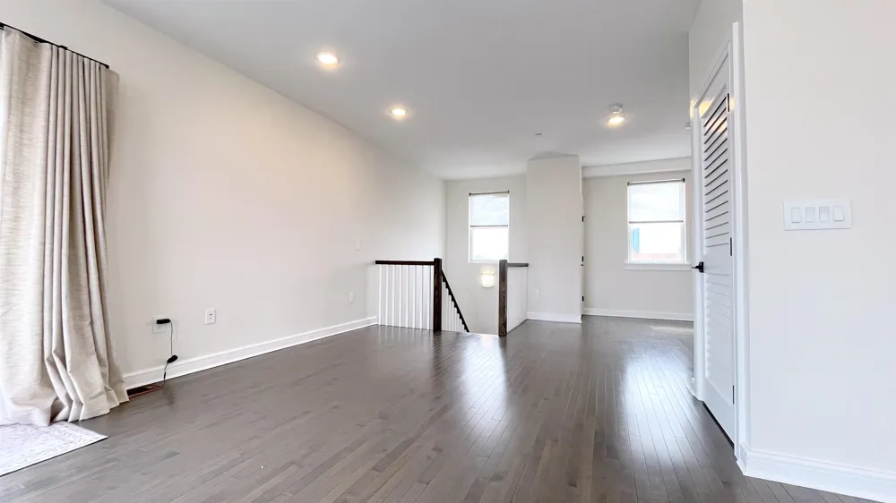 974 SUMMIT AVE Jersey City, NJ 07307