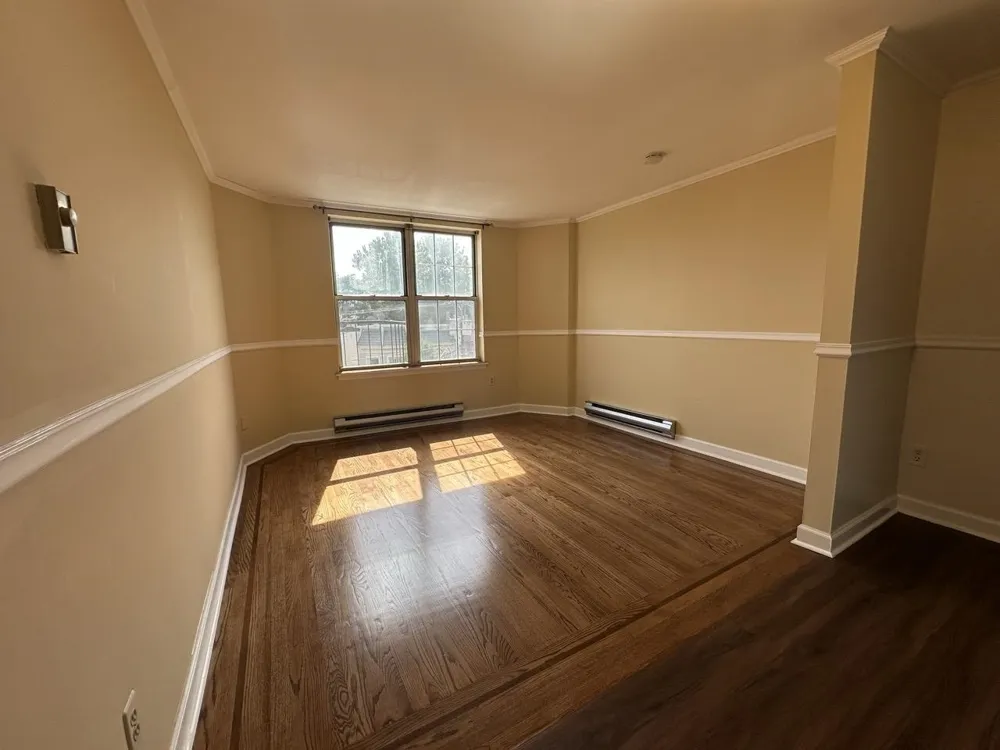 320 49TH ST Union City, NJ 07087
