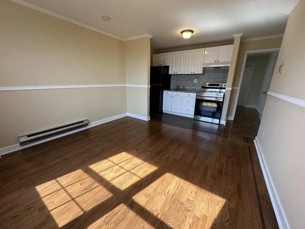 320 49TH ST Union City, NJ 07087