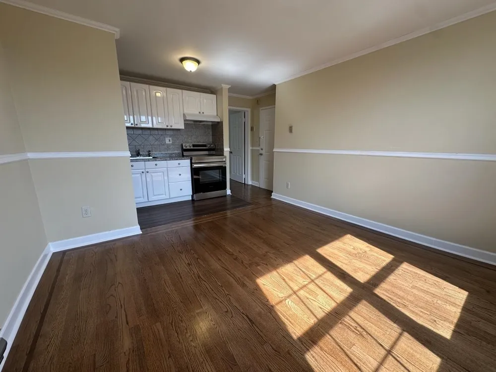 320 49TH ST Union City, NJ 07087