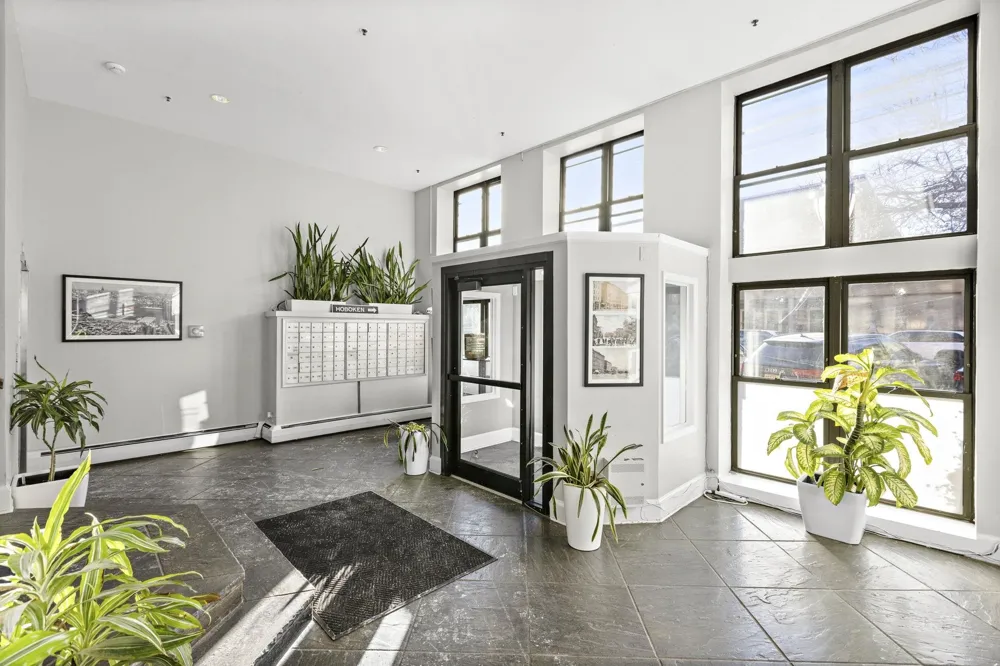 1115 WILLOW AVE Hoboken, NJ 07030
