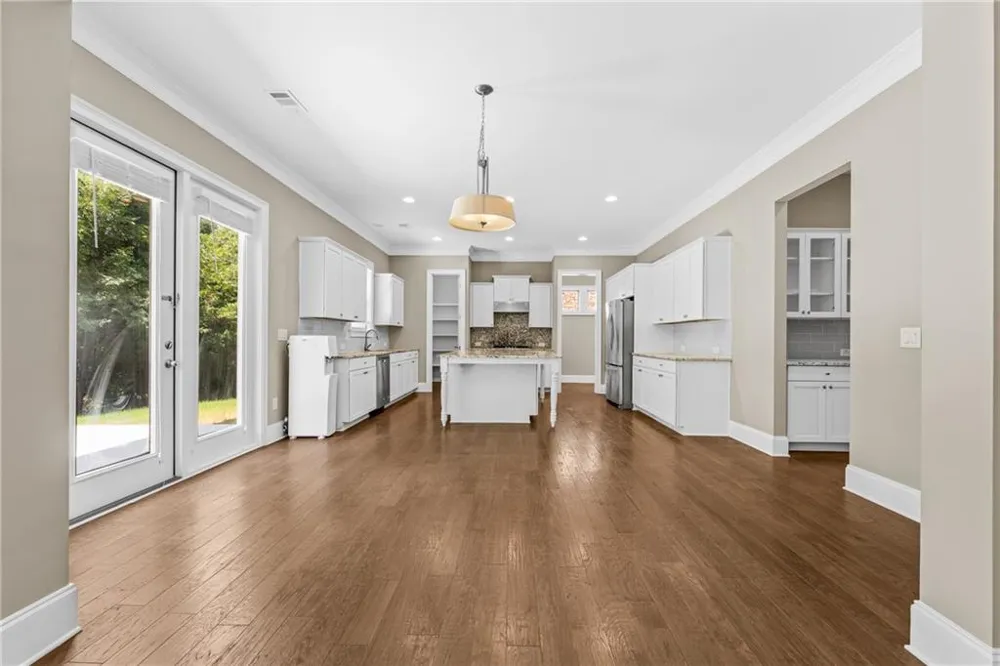 3760 Kentwood Court Suwanee, GA 30024