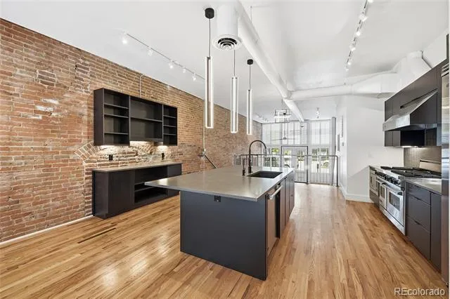 1750 Blake Street Denver, CO 80202