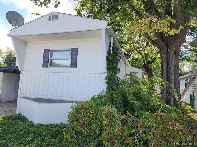 729 17th Avenue Longmont, CO 80501