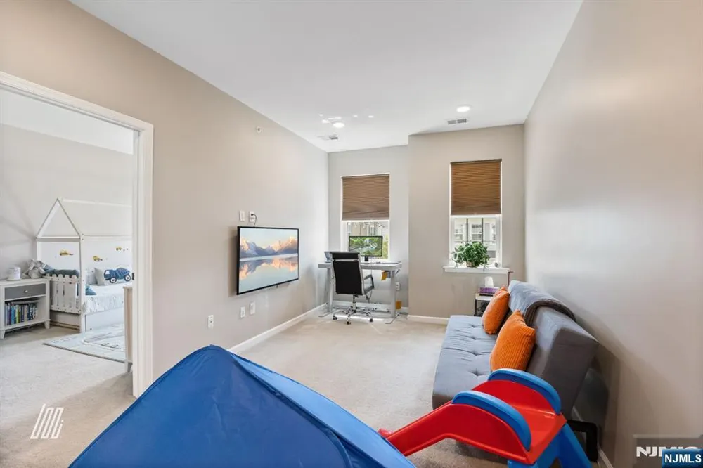 107 Wesmont Drive Wood Ridge, NJ 07075