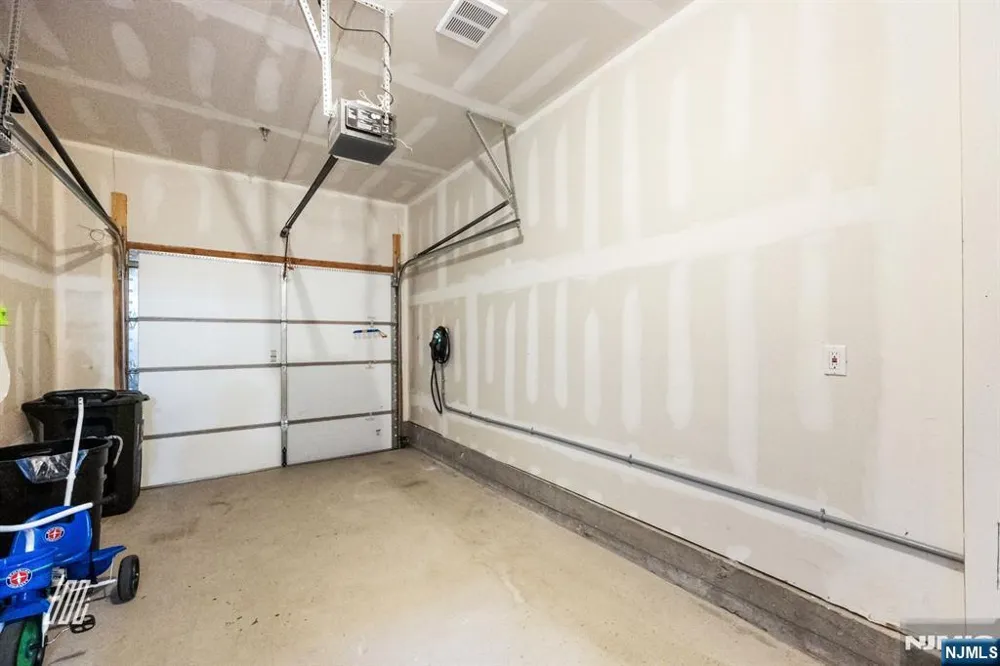 107 Wesmont Drive Wood Ridge, NJ 07075