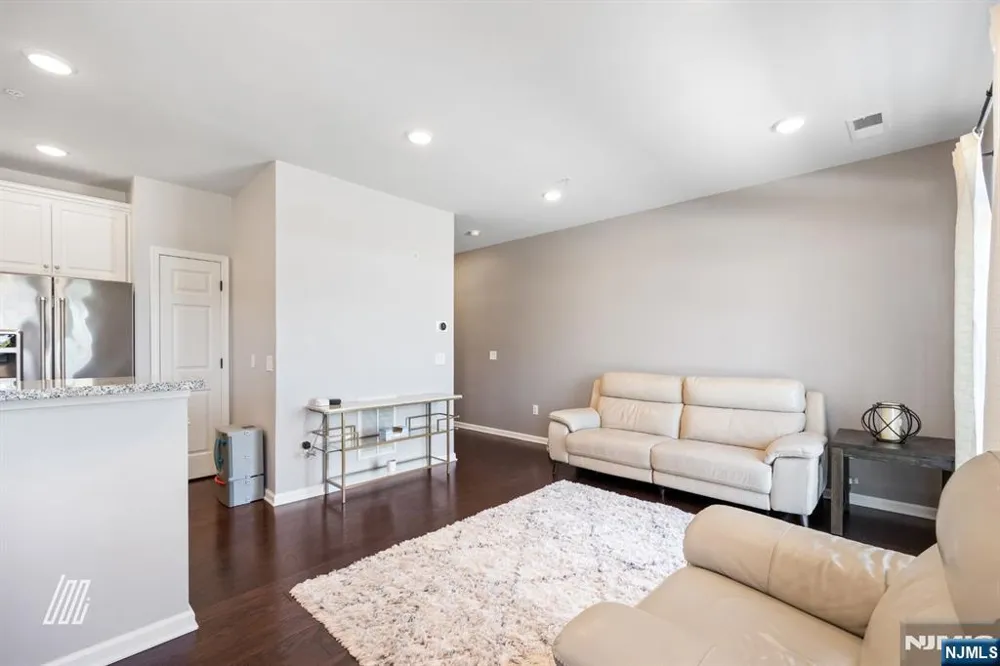 107 Wesmont Drive Wood Ridge, NJ 07075