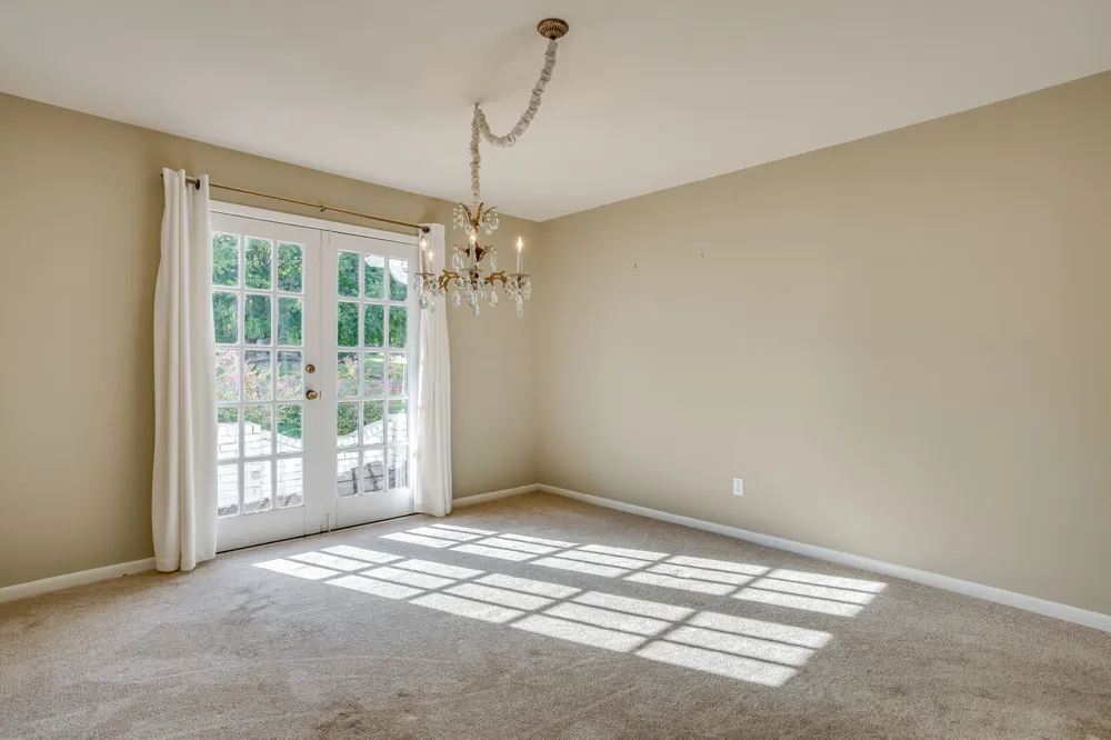 28 Bounty Road W Benbrook, TX 76132