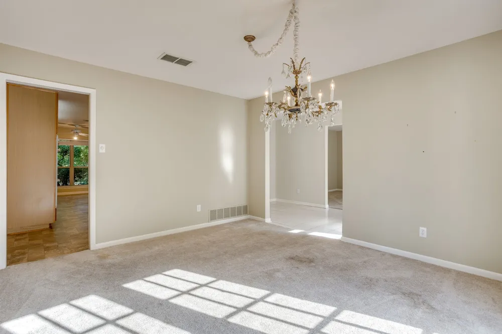 28 Bounty Road W Benbrook, TX 76132