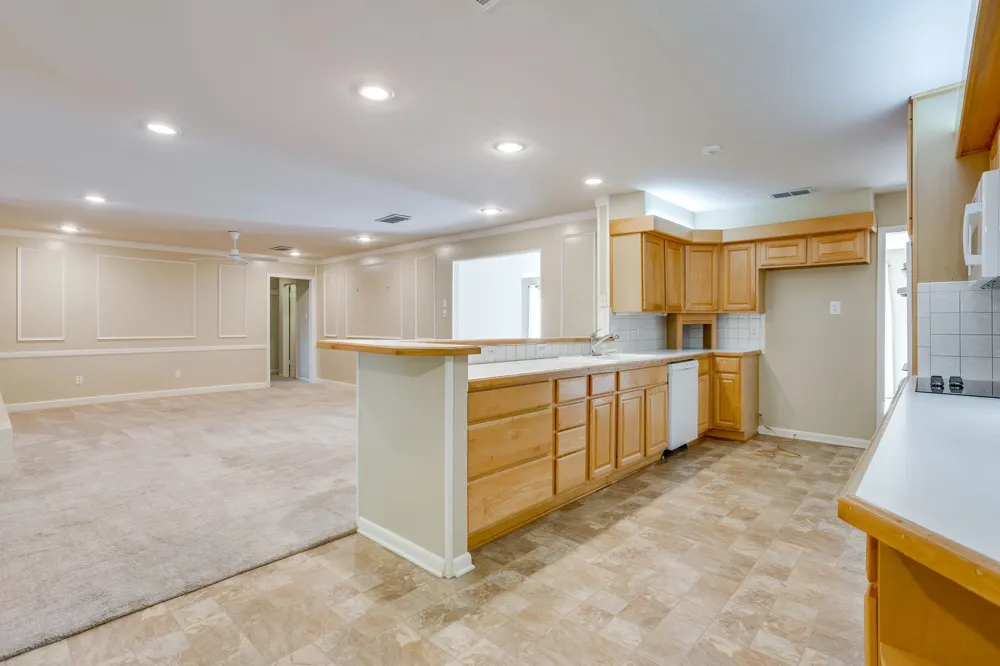 28 Bounty Road W Benbrook, TX 76132