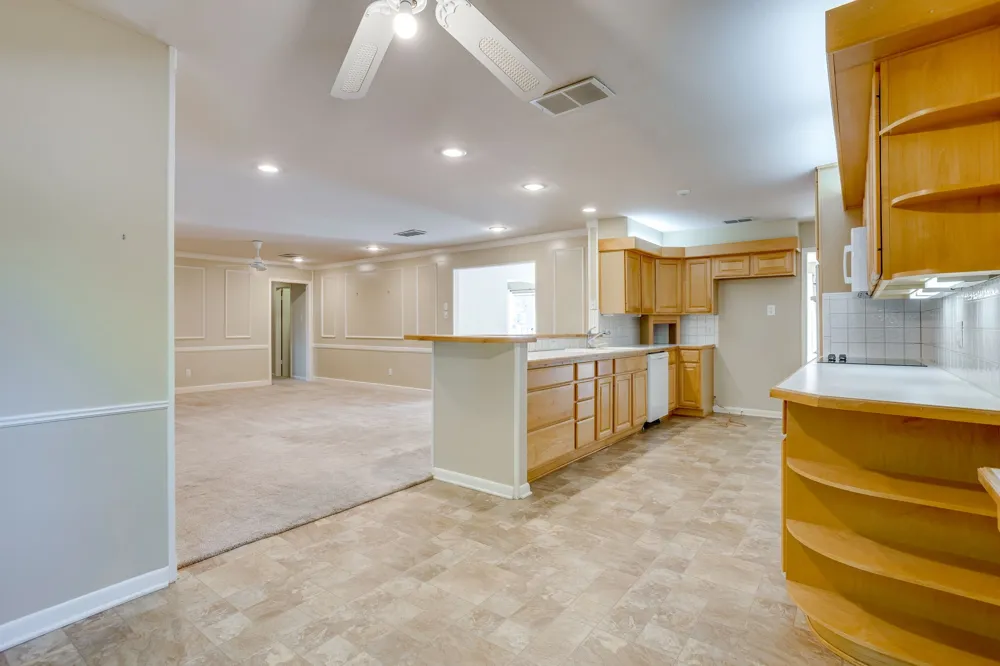 28 Bounty Road W Benbrook, TX 76132