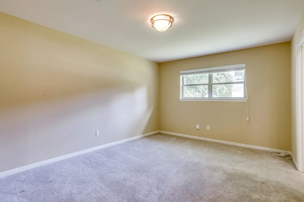 28 Bounty Road W Benbrook, TX 76132