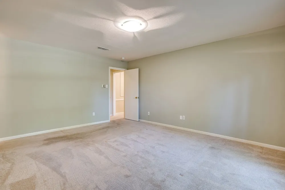 28 Bounty Road W Benbrook, TX 76132