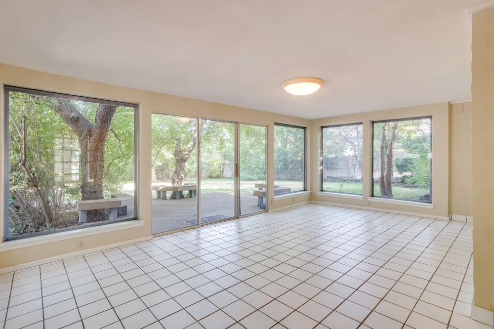 28 Bounty Road W Benbrook, TX 76132