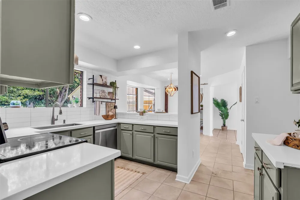 259 E Rainbow Ridge Circle The Woodlands, TX 77381