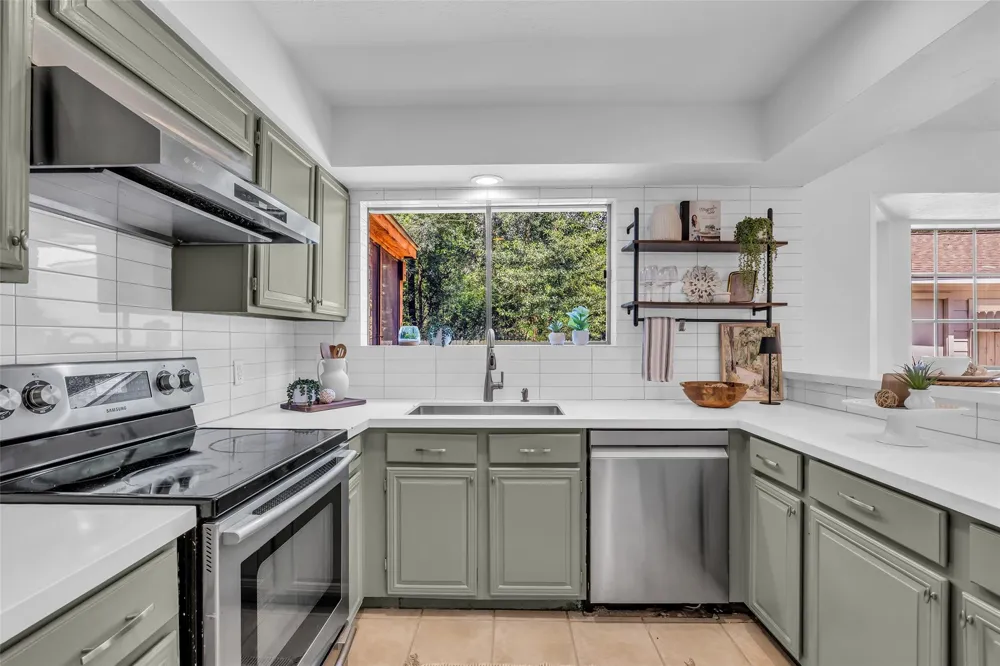 259 E Rainbow Ridge Circle The Woodlands, TX 77381