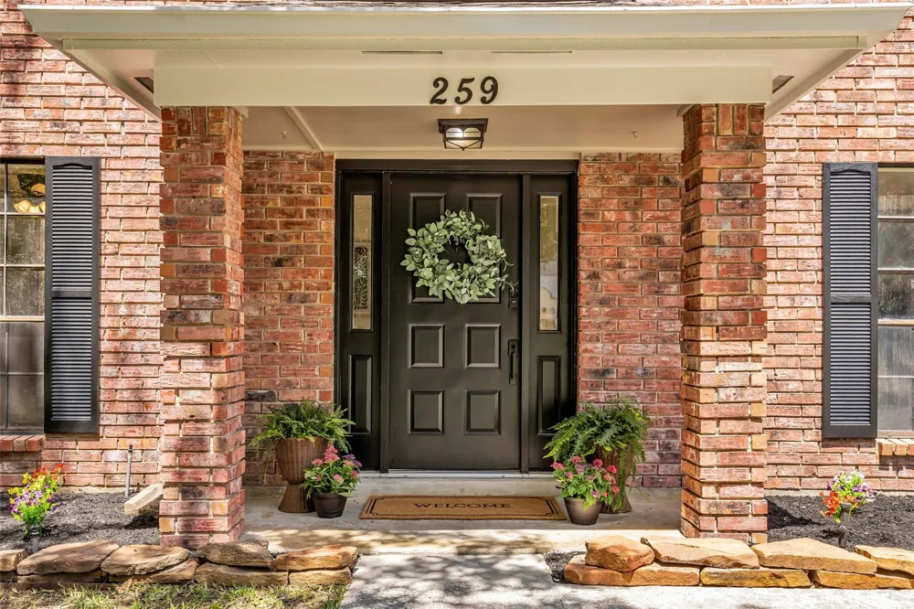259 E Rainbow Ridge Circle The Woodlands, TX 77381