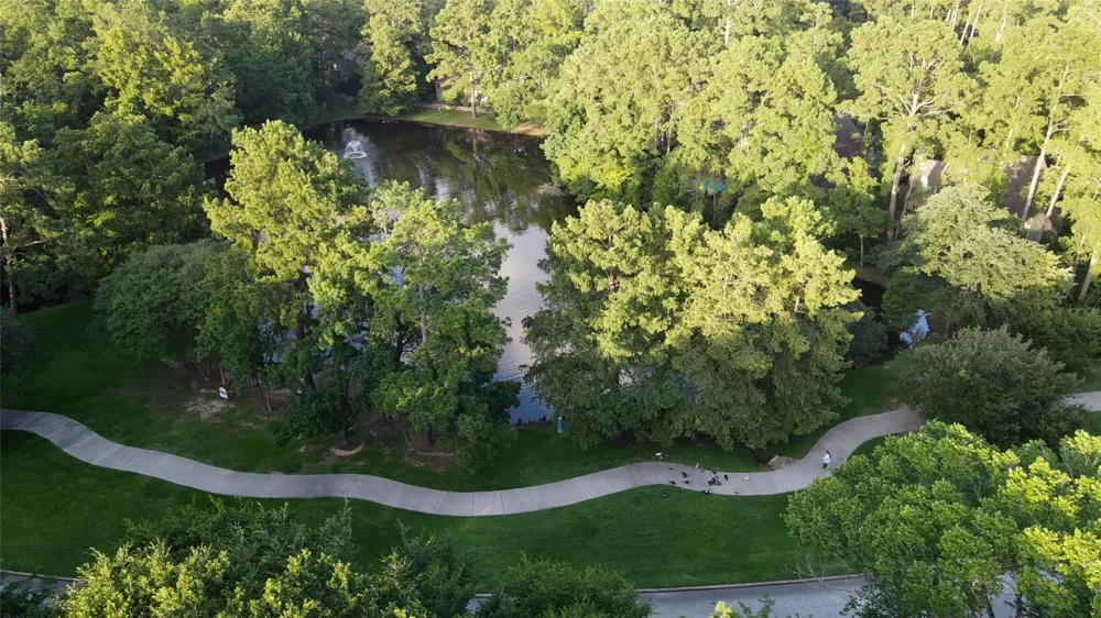259 E Rainbow Ridge Circle The Woodlands, TX 77381