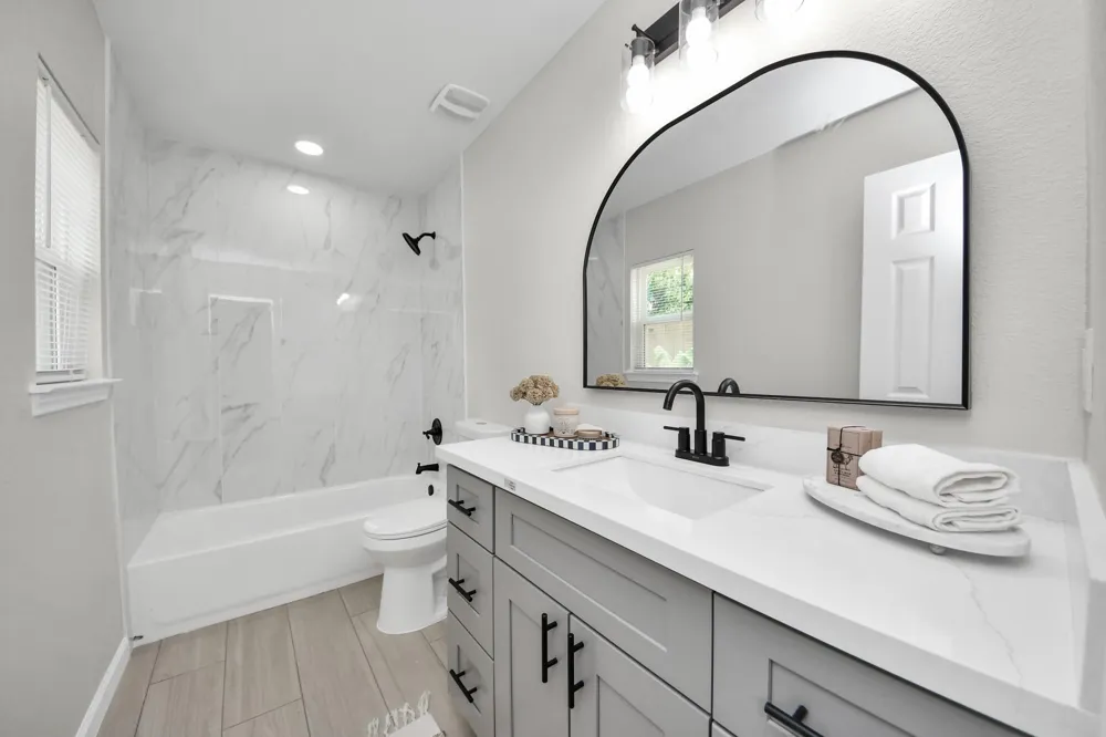 5111 Willow Glen Drive Houston, TX 77033