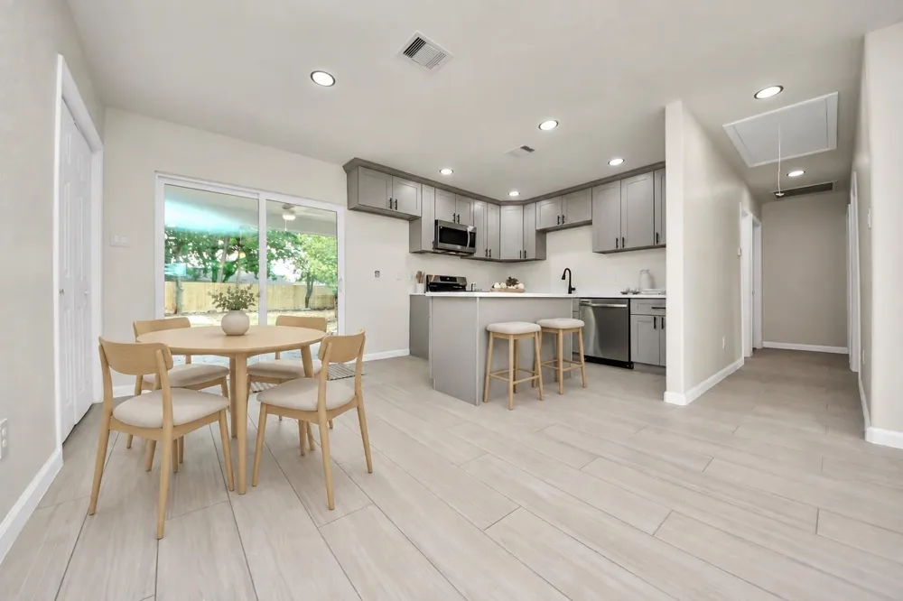 5111 Willow Glen Drive Houston, TX 77033